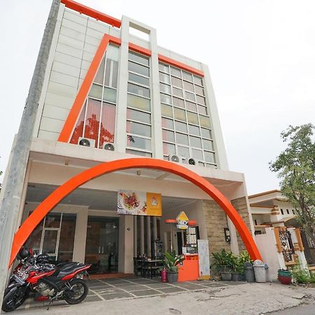 Oyo 450 Semampir Residence Surabaya Eksteriør billede